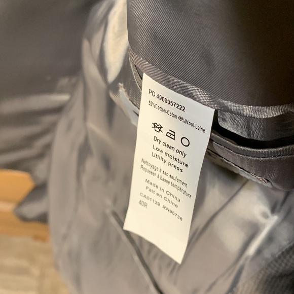 Calvin Klein (40R) - Picture 14 of 16